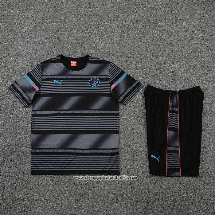 Tracksuit
 Manchester City 2022-2023 Short Sleeve
 Black
 - Shorts
